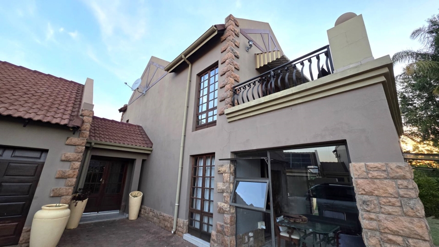 3 Bedroom Property for Sale in Meerhof North West
